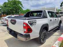 https://riyasewana.com/uploads/toyota-hilux-rocco-2025-1710372912772.jpg