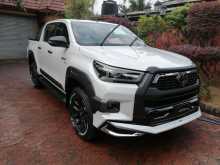 https://riyasewana.com/uploads/toyota-hilux-rocco-2025-1817292812372.jpg