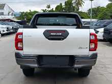 https://riyasewana.com/uploads/toyota-hilux-rocco-2025-223421912703.jpg
