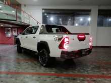 https://riyasewana.com/uploads/toyota-hilux-rocco-2025-2315161112562.jpg