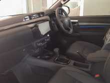 https://riyasewana.com/uploads/toyota-hilux-rocco-2025-712110812244.jpg