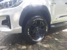 https://riyasewana.com/uploads/toyota-hilux-rocco-231547166205.jpg