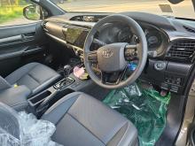 https://riyasewana.com/uploads/toyota-hilux-rocco-2919150217436.jpg