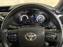 https://riyasewana.com/uploads/toyota-hilux-rocco-306141017396.jpg