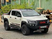 https://riyasewana.com/uploads/toyota-hilux-rocco-3116463422192.jpg
