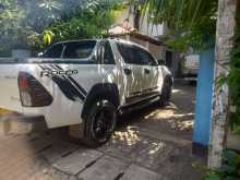 https://riyasewana.com/uploads/toyota-hilux-rocco-41251534013.jpg