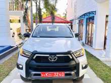 https://riyasewana.com/uploads/toyota-hilux-rocco-420073622313.jpg