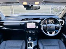 https://riyasewana.com/uploads/toyota-hilux-rocco-420140424661.jpg