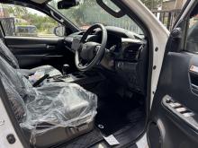 https://riyasewana.com/uploads/toyota-hilux-rocco-49474817864.jpg