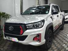 https://riyasewana.com/uploads/toyota-hilux-rocco-61454524912.jpg