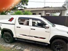 https://riyasewana.com/uploads/toyota-hilux-roco-161651456153.jpg
