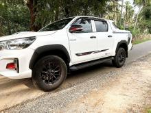 https://riyasewana.com/uploads/toyota-hilux-roco-161652216146.jpg