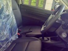 https://riyasewana.com/uploads/toyota-hilux-single-14145176016.jpg