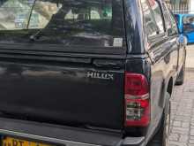 https://riyasewana.com/uploads/toyota-hilux-single-3212759632.jpg