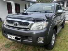 https://riyasewana.com/uploads/toyota-hilux-smart-1018181222682.jpg