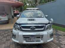 Toyota Hilux Smart Cab G Grade 2010 Pickup