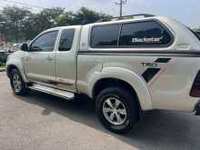 https://riyasewana.com/uploads/toyota-hilux-smart-2008-919250712662.jpg