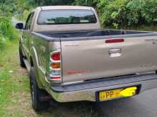 Toyota Hilux Smart Cab 4WD 2010 Pickup