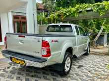 https://riyasewana.com/uploads/toyota-hilux-smart-2010-2412515112414.jpg