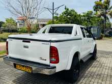https://riyasewana.com/uploads/toyota-hilux-smart-2010-2611412912444.jpg