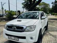 https://riyasewana.com/uploads/toyota-hilux-smart-2010-2611412912632.jpg