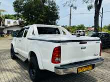 https://riyasewana.com/uploads/toyota-hilux-smart-2010-2611412912713.jpg