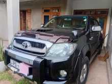 Toyota Hilux Smart Cab Double Wheel 2010 Pickup