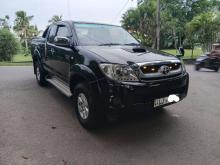 https://riyasewana.com/uploads/toyota-hilux-smart-231105396464.jpg