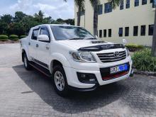 https://riyasewana.com/uploads/toyota-hilux-sportivo-111544526056.jpg