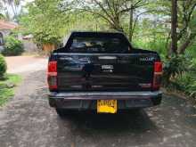 https://riyasewana.com/uploads/toyota-hilux-sportivo-181009434612.jpg