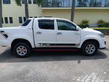 https://riyasewana.com/uploads/toyota-hilux-sportivo-181022164403.jpg