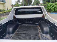 https://riyasewana.com/uploads/toyota-hilux-sportivo-181030446746.jpg