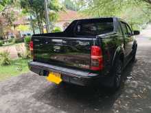 https://riyasewana.com/uploads/toyota-hilux-sportivo-21854074932.jpg