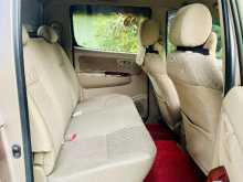 https://riyasewana.com/uploads/toyota-hilux-thailand-1913451115.jpg