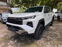 Toyota Hilux Travo Overland Plus 2025 Pickup