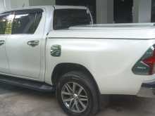 https://riyasewana.com/uploads/toyota-hilux-v-2018-111063912083.jpg