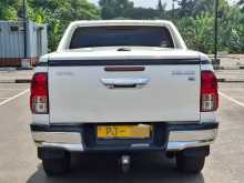 https://riyasewana.com/uploads/toyota-hilux-v-2018-1816081412112.jpg