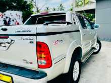https://riyasewana.com/uploads/toyota-hilux-vego-2007-117541112632.jpg