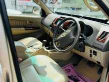 https://riyasewana.com/uploads/toyota-hilux-vego-2007-117541112784.jpg