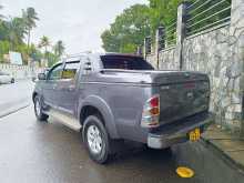 https://riyasewana.com/uploads/toyota-hilux-vigo-101030394832.jpg