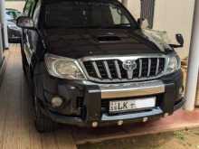 https://riyasewana.com/uploads/toyota-hilux-vigo-10123525342.jpg