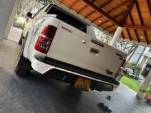 https://riyasewana.com/uploads/toyota-hilux-vigo-1115135417862.jpg