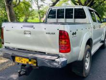 https://riyasewana.com/uploads/toyota-hilux-vigo-11315086515.jpg
