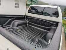 https://riyasewana.com/uploads/toyota-hilux-vigo-12194357146.jpg