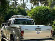 https://riyasewana.com/uploads/toyota-hilux-vigo-12853145002.jpg