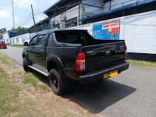 https://riyasewana.com/uploads/toyota-hilux-vigo-131302036194.jpg