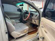 https://riyasewana.com/uploads/toyota-hilux-vigo-14110602226.jpg