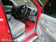 https://riyasewana.com/uploads/toyota-hilux-vigo-1511443117886.jpg