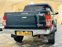 https://riyasewana.com/uploads/toyota-hilux-vigo-1611571022742.jpg