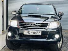 https://riyasewana.com/uploads/toyota-hilux-vigo-1612014424202.jpg